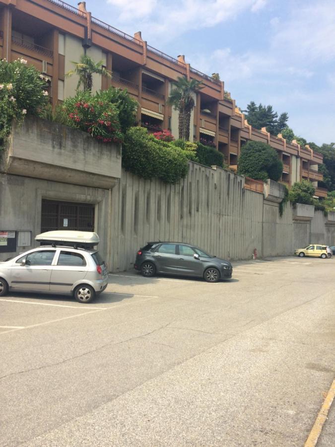 Appartamento Casa Del Lago Maggiore Lesa Esterno foto